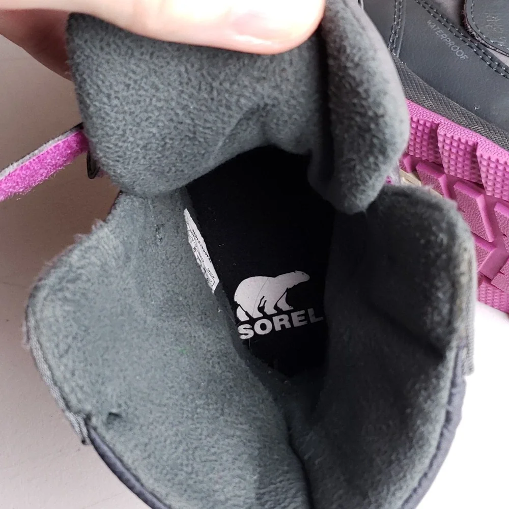 Sorel Kids Size 10 Waterproof Snow Boots Gray Pink Insulated Winter Gorpcore